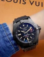 Breitling Avenger Blackbird V17311 replica